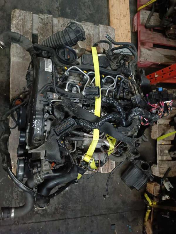 MOTEUR AUDI 2.0 TDI - Vue 1